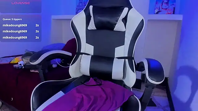 dolly_boobのライブXXXチャット