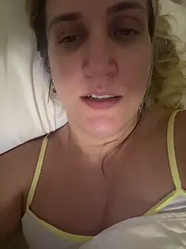 Bia_sexynovaes Live XXX-chat