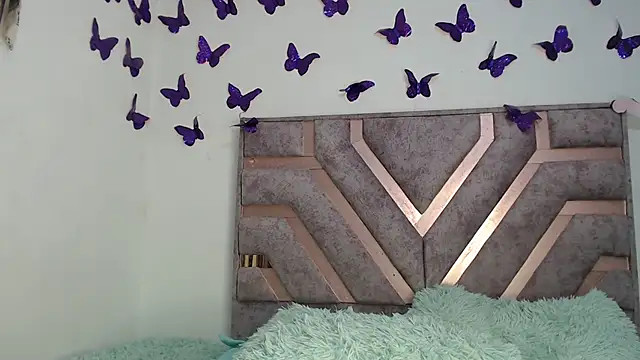 Anny-Fox Chat XXX in diretta