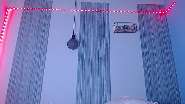 eebony_stallion élő XXX-chatje