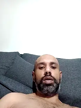 T1T012 élő XXX-chatje