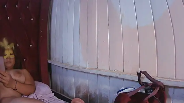 Zulreyna: απευθείας συνομιλία ΧΧΧ