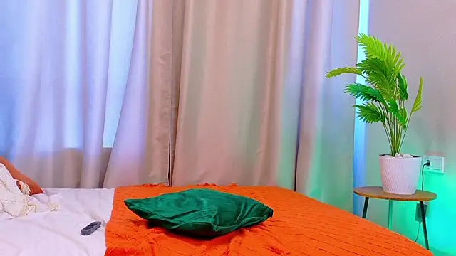 LoveUnderTheStars Webcam show