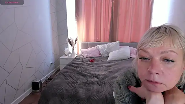 Ann_Annise 即時 XXX 聊天