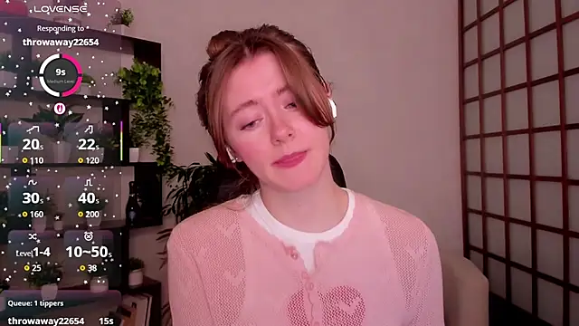 KateCuddle Adlı Modelin Web Kamerası Şovu