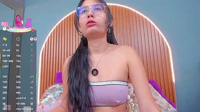 NayeCloud Live XXX Chat