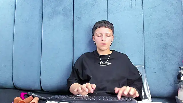 Megan_Thompson_: онлайн-секс-чат