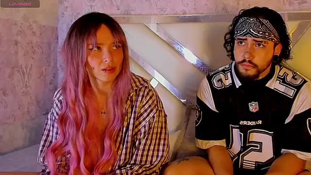 Benny_and_Mark's Live XXX Chat