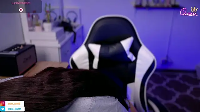 ImLui_lu Adlı Modelin Canlı XXX Sohbeti