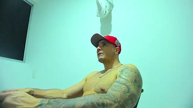 Dagoti élő XXX-chatje