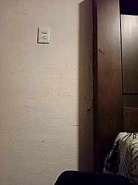 KITTEN-10 Adlı Modelin Canlı XXX Sohbeti