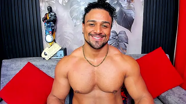 MikeEstevess Show in webcam