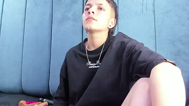 Megan_Thompson_ Adlı Modelin Canlı XXX Sohbeti