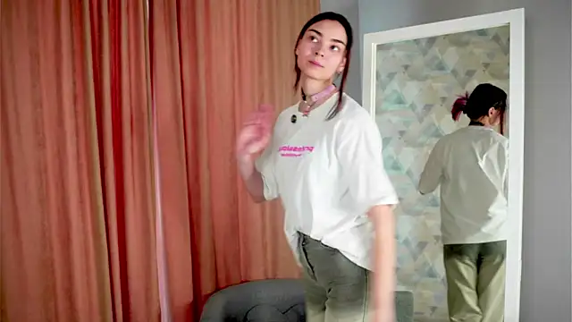 EddieChery élő XXX-chatje