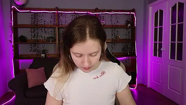 Ksuhesa élő XXX-chatje