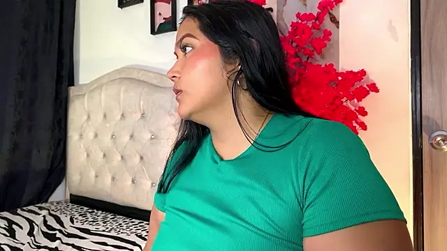 Leah_yuah_ Live XXX-Chat