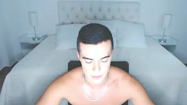 mr_hunterx – Naživo XXX chat