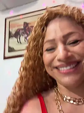 xyarela_Hot élő XXX-chatje