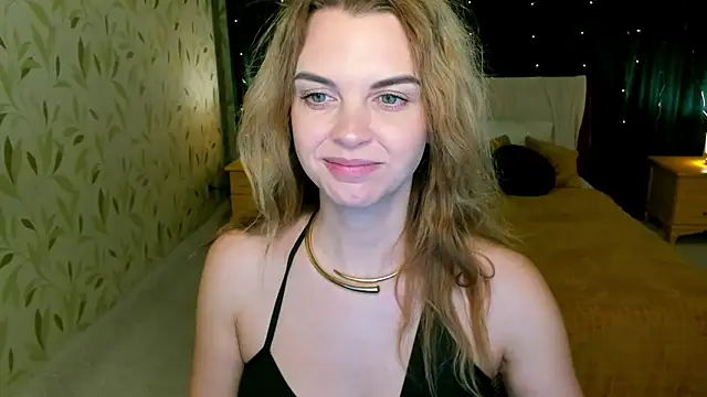 LunaFlinn webcam show