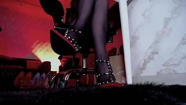 Chat XXX ao vivo de FinDomGod