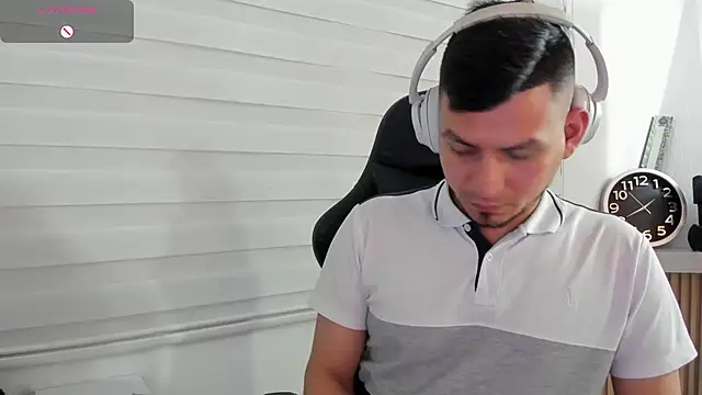 Rick_Adams – Naživo XXX chat