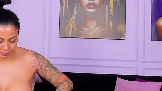 Chat XXX en directo de YnesClark