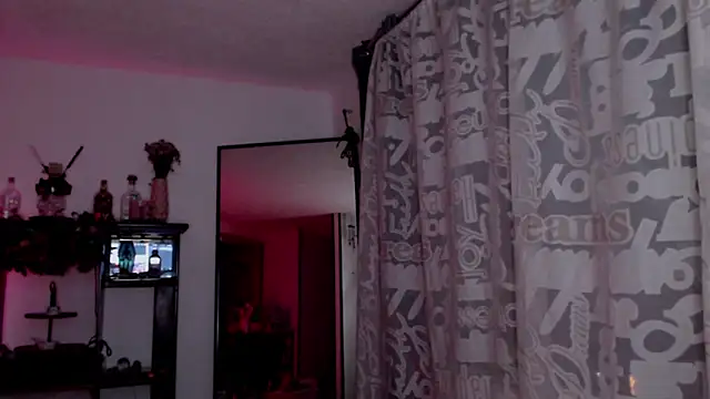 Czat XXX na żywo – Hellen_dumont