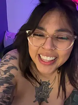 Chatroom XXX en direct de miacanela_xo