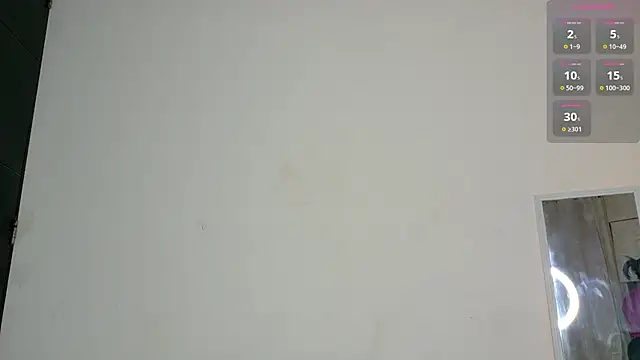 nairagold_ live XXX chat