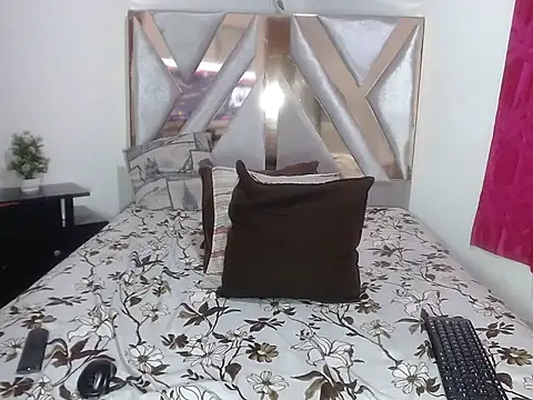 Živý XXX chat AdaraTastty