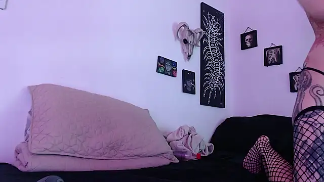 Valakiablood's Live XXX Chat