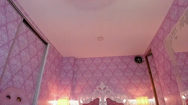 sensual_skinny live XXX chat