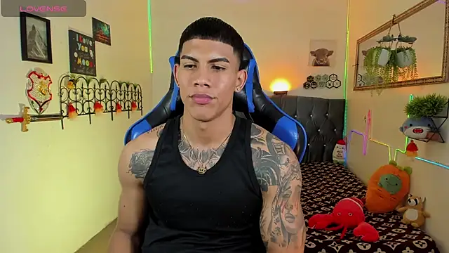 Damian_latinxxx's Live XXX Chat