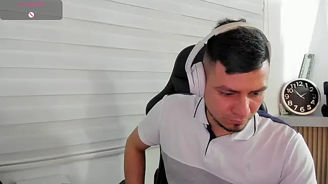 Rick_Adams – Naživo XXX chat