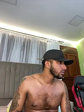 Robin_Rief: διαδικτυακό σόου στην κάμερα