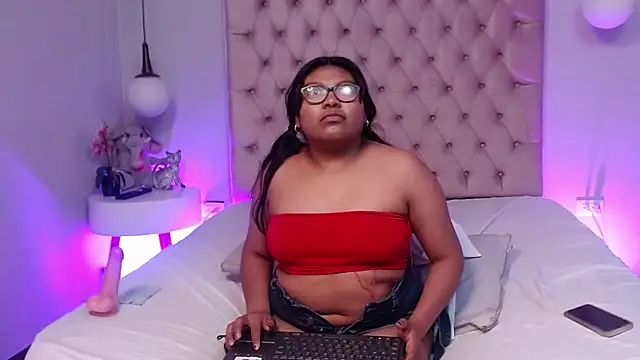 Kiri_Black_ Live XXX Chat