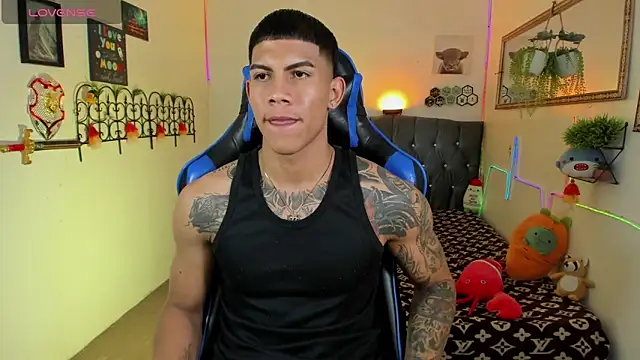 Damian_latinxxxのライブXXXチャット