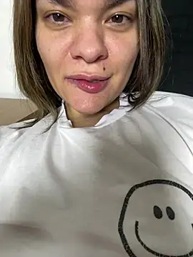 Show de webcam de Zyrella