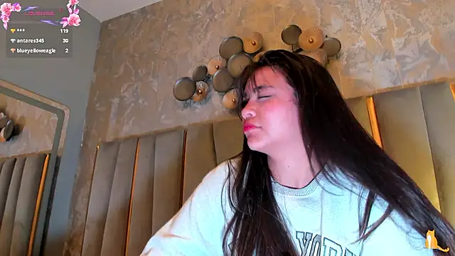 Chat XXX en directo de KimDevinne