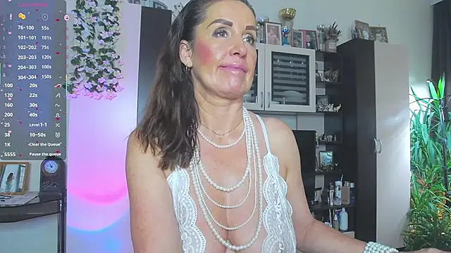 SheilaRyanのライブXXXチャット