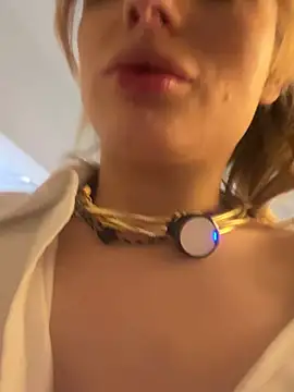 دردشة LanaSparks الجنسية المباشرة