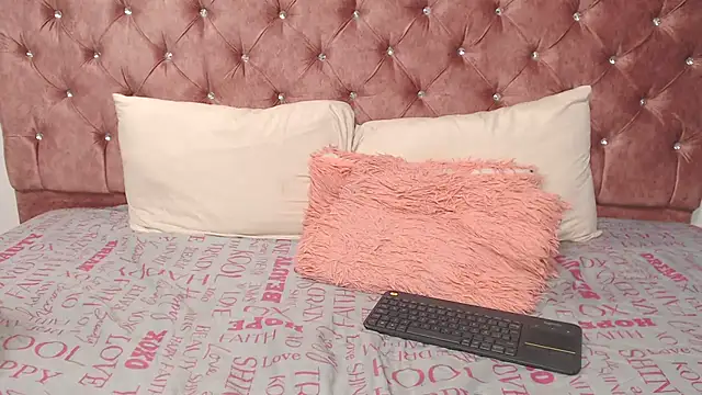 SsofiCollins élő XXX-chatje