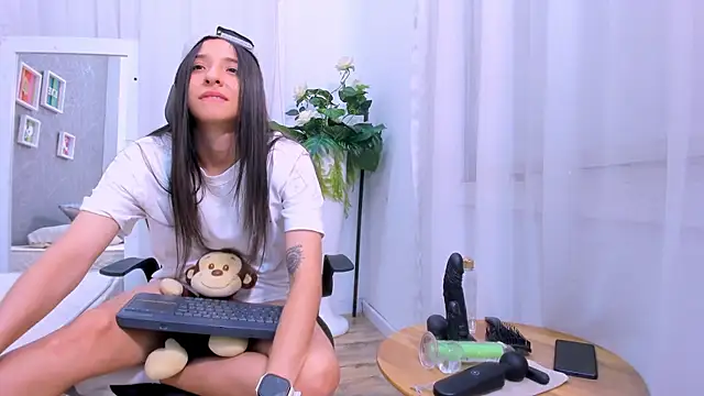 Chat +18 de ViictoriiaSaenz ao vivo