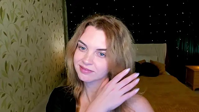 LunaFlinn Chat XXX live