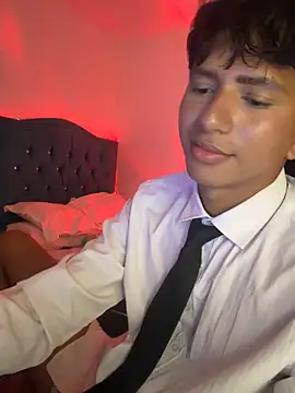 Leonarrrd_01 Adlı Modelin Web Kamerası Şovu