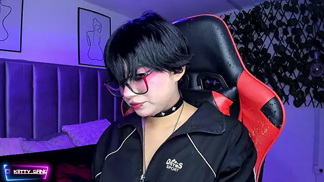 Kitty_Gang élő XXX-chatje