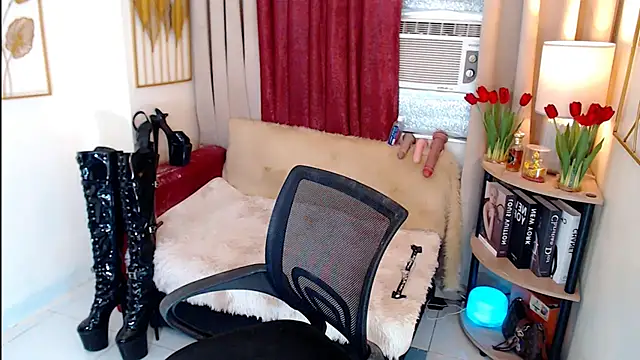 HorseCockIvy live XXX chat