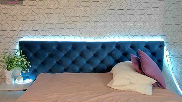 desiree_doll élő XXX-chatje