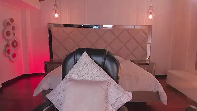 SophieHouston_: απευθείας συνομιλία ΧΧΧ