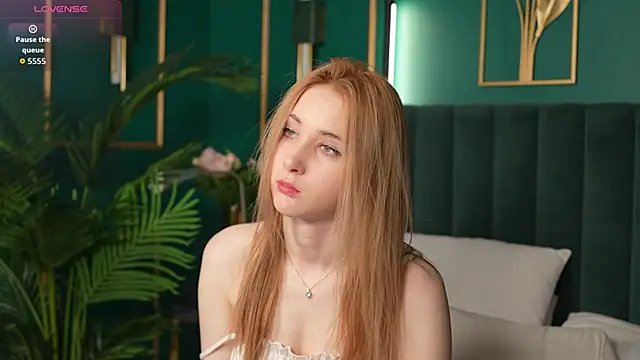 LiraKink Adlı Modelin Canlı XXX Sohbeti